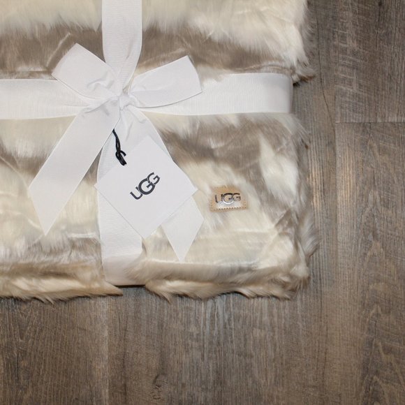 NWT UGG‎ SHAYLA ZEBRA FUR PLUSH THROW BLANKET 50 X 70 Multi $168 - Picture 2 of 7